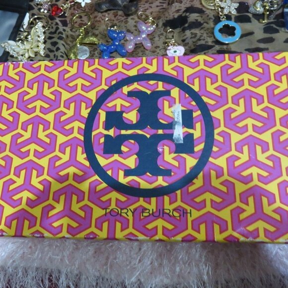 TORY BURCH Truffle Patent REVA Logo Embossed Driving shoes ballet flats sz 6.5 - Picture 9 of 11